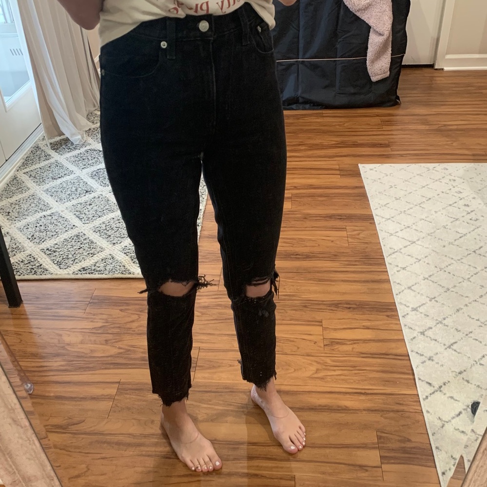 High-waisted black jeans